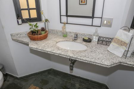 Casa para alugar com 239m², 3 quartos e 3 vagasLavabo