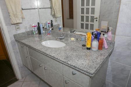 Casa para alugar com 239m², 3 quartos e 3 vagasBanheiro da Suíte 1