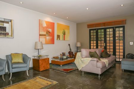 Sala de casa à venda com 3 quartos, 239m² em Vila Ipojuca, São Paulo