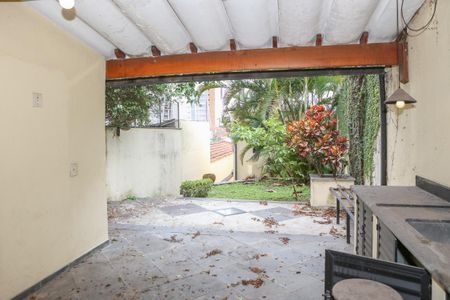 Casa para alugar com 239m², 3 quartos e 3 vagasChurrasqueira