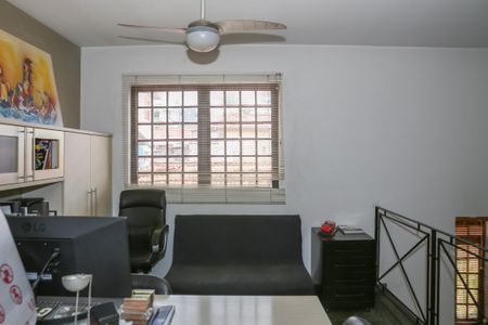 Casa para alugar com 239m², 3 quartos e 3 vagasEscritório