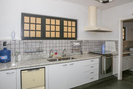 Casa para alugar com 239m², 3 quartos e 3 vagasCozinha