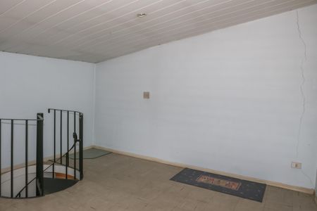 Casa para alugar com 239m², 3 quartos e 3 vagasSotão