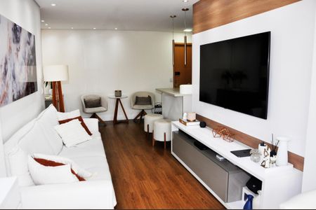 Apartamento à venda com 65m², 2 quartos e 2 vagasDetalhe - Sala