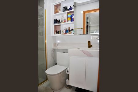 Apartamento à venda com 65m², 2 quartos e 2 vagasDetalhe - Suíte