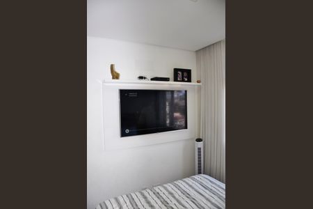 Apartamento à venda com 65m², 2 quartos e 2 vagasDetalhe - Quarto 01 com Closet e Suíte