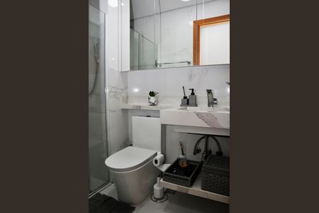 Apartamento à venda com 65m², 2 quartos e 2 vagasDetalhe - Banheiro Social