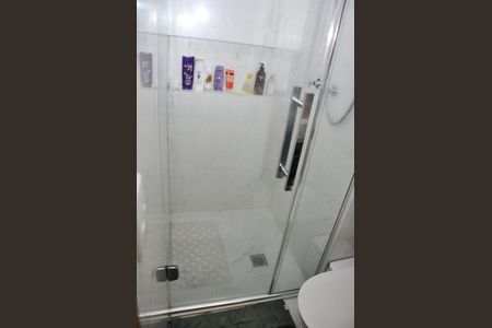 Apartamento à venda com 65m², 2 quartos e 2 vagasDetalhe - Banheiro Social