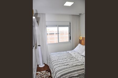 Apartamento à venda com 65m², 2 quartos e 2 vagasDetalhe - Quarto 01 com Closet e Suíte