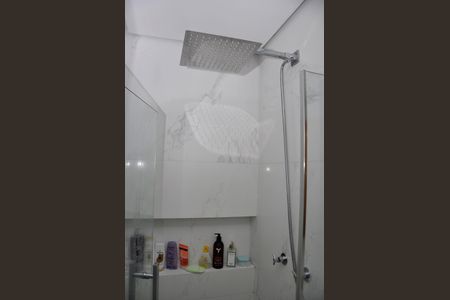 Apartamento à venda com 65m², 2 quartos e 2 vagasDetalhe - Banheiro Social