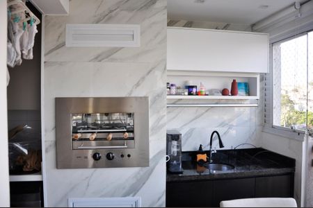 Apartamento à venda com 65m², 2 quartos e 2 vagasDetalhe - Varanda Gourmet