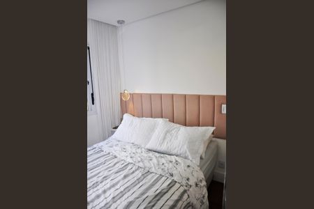 Apartamento à venda com 65m², 2 quartos e 2 vagasDetalhe - Quarto 01 com Closet e Suíte