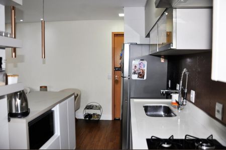 Apartamento à venda com 65m², 2 quartos e 2 vagasDetalhe - Cozinha Americana
