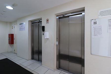 Apartamento à venda com 57m², 2 quartos e 1 vagaÁrea comum - Elevadores