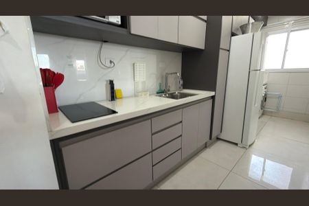 Cozinha de apartamento para alugar com 2 quartos, 72m² em Brás, São Paulo