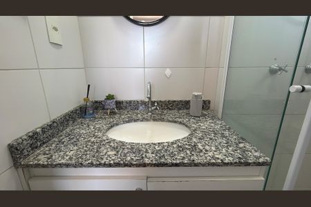 Banheiro de apartamento para alugar com 2 quartos, 72m² em Brás, São Paulo