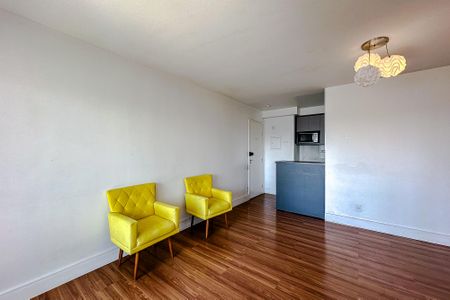 Apartamento para alugar com 72m², 2 quartos e 1 vagaSala