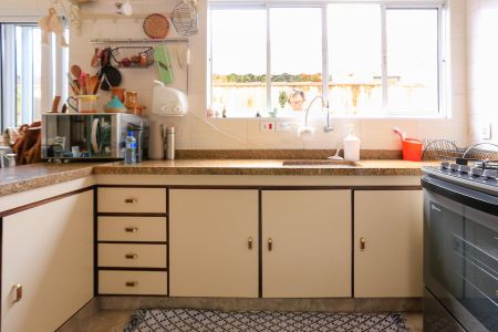 Casa à venda com 185m², 3 quartos e 2 vagasCozinha