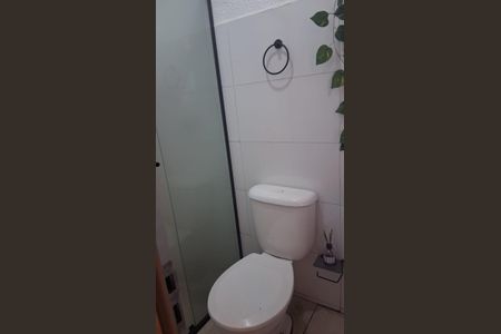 Banheiro de kitnet/studio para alugar com 1 quarto, 25m² em Vila Monteiro Lobato, Guarulhos