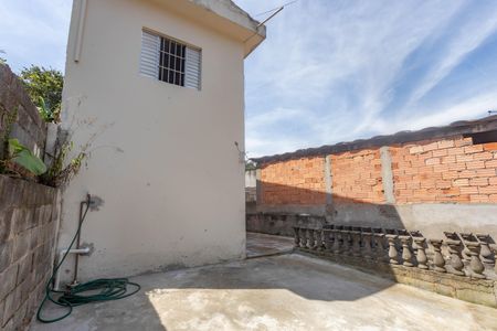 Casa para alugar com 56m², 2 quartos e 1 vagaÁrea externa