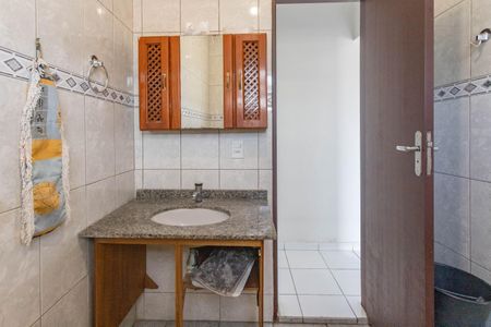 Casa para alugar com 56m², 2 quartos e 1 vagaBanheiro 