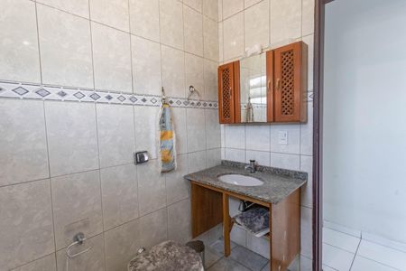 Casa para alugar com 56m², 2 quartos e 1 vagaBanheiro 