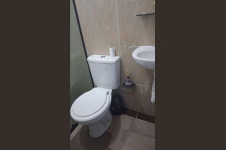 Banheiro de kitnet/studio para alugar com 1 quarto, 25m² em Vila Monteiro Lobato, Guarulhos