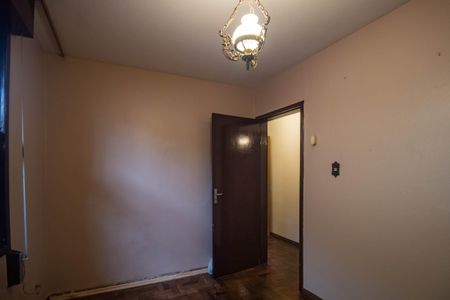 Casa à venda com 249m², 2 quartos e 5 vagas Casa à venda com 249m², 2 quartos e 5 vagasQuarto