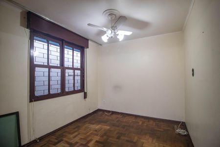 Casa à venda com 249m², 2 quartos e 5 vagas Casa à venda com 249m², 2 quartos e 5 vagasSala