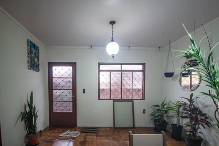 Casa à venda com 55m², 2 quartos e sem vagaSala