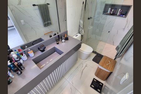 Casa de condomínio à venda com 490m², 5 quartos e 3 vagas Casa de condomínio à venda com 490m², 5 quartos e 3 vagasBanheiro suite 2