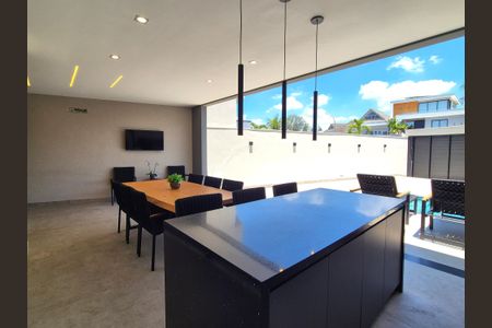 Casa de condomínio à venda com 490m², 5 quartos e 3 vagas Casa de condomínio à venda com 490m², 5 quartos e 3 vagasÁrea externa