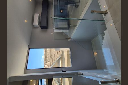 Casa de condomínio à venda com 490m², 5 quartos e 3 vagas Casa de condomínio à venda com 490m², 5 quartos e 3 vagasHall