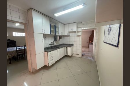 Casa à venda com 260m², 3 quartos e 3 vagas Casa à venda com 260m², 3 quartos e 3 vagasCozinha