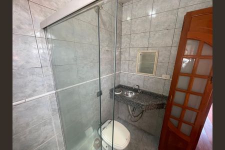 Casa à venda com 260m², 3 quartos e 3 vagas Casa à venda com 260m², 3 quartos e 3 vagasBanheiro da Suíte 1