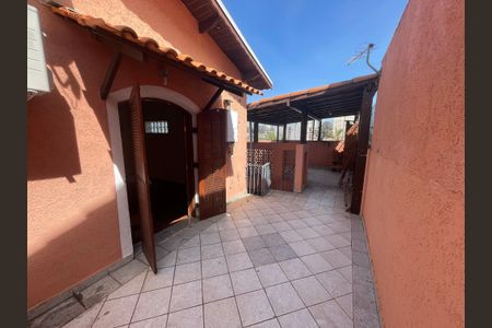 Casa à venda com 260m², 3 quartos e 3 vagas Casa à venda com 260m², 3 quartos e 3 vagasQuintal