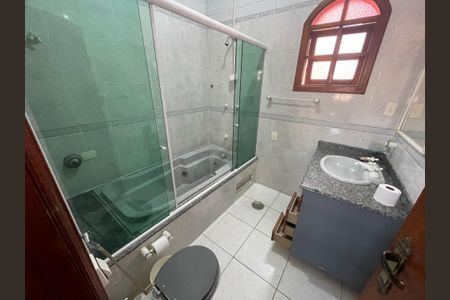 Casa à venda com 260m², 3 quartos e 3 vagas Casa à venda com 260m², 3 quartos e 3 vagasBanheiro