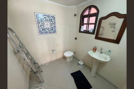 Casa à venda com 260m², 3 quartos e 3 vagas Casa à venda com 260m², 3 quartos e 3 vagasLavabo