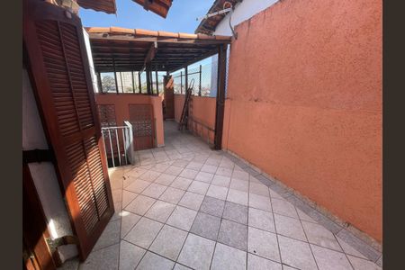 Casa à venda com 260m², 3 quartos e 3 vagas Casa à venda com 260m², 3 quartos e 3 vagasQuintal