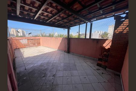 Casa à venda com 260m², 3 quartos e 3 vagas Casa à venda com 260m², 3 quartos e 3 vagasTerraço