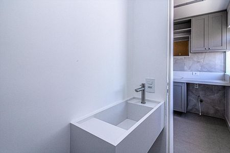 Apartamento à venda com 82m², 3 quartos e 1 vaga Apartamento à venda com 82m², 3 quartos e 1 vagaBanheiro de Serviço