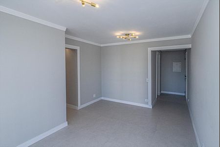 Apartamento à venda com 82m², 3 quartos e 1 vaga Apartamento à venda com 82m², 3 quartos e 1 vagaSala