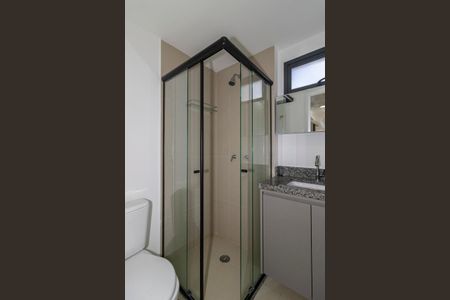 Banheiro de kitnet/studio para alugar com 2 quartos, 40m² em Indianópolis, São Paulo