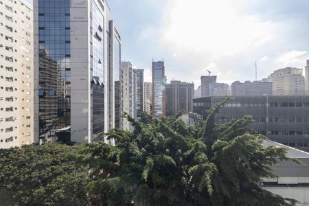Varanda de kitnet/studio para alugar com 2 quartos, 40m² em Indianópolis, São Paulo