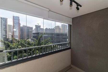 Varanda de kitnet/studio para alugar com 2 quartos, 40m² em Indianópolis, São Paulo
