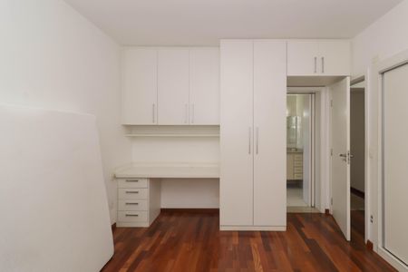 Apartamento à venda com 130m², 3 quartos e 1 vagaSuíte