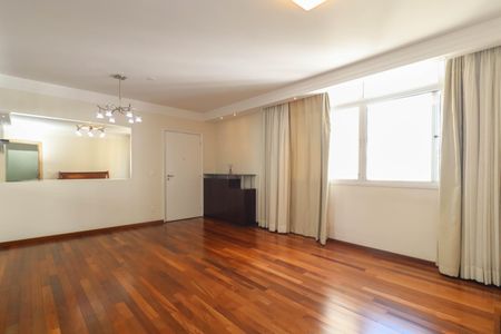 Sala de apartamento para alugar com 3 quartos, 130m² em Jardins, São Paulo