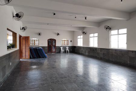 Apartamento para alugar com 63m², 2 quartos e 1 vaga Apartamento para alugar com 63m², 2 quartos e 1 vagaÁrea comum - Salão de festas