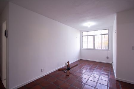 Sala de apartamento para alugar com 2 quartos, 63m² em Colubande, São Gonçalo