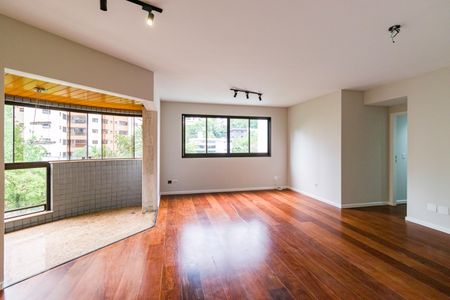 Apartamento para alugar com 200m², 4 quartos e 3 vagas Apartamento para alugar com 200m², 4 quartos e 3 vagasSala